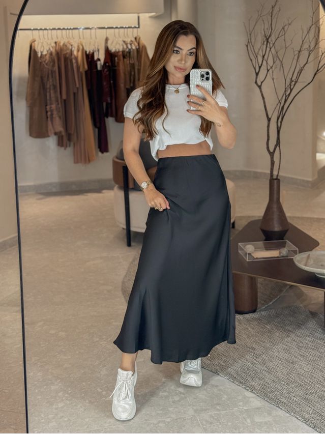 Saia Midi Cetim Lauane Preto