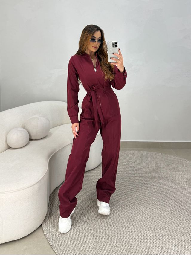 Macacão Manga Longa Aspen Cereja