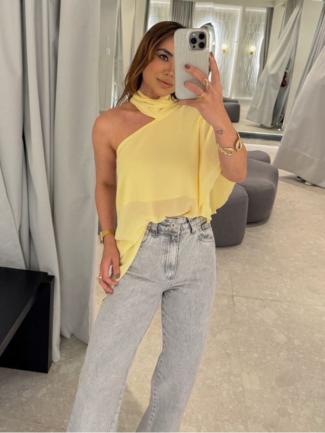 Blusa Assimétrica Georgina Amarela 