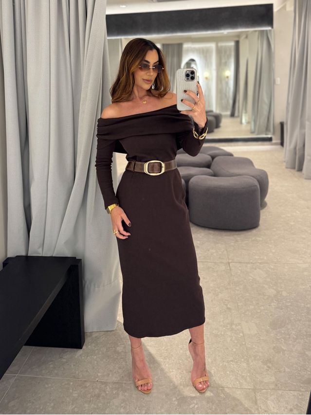 Vestido Canelado Ombro a Ombro Café