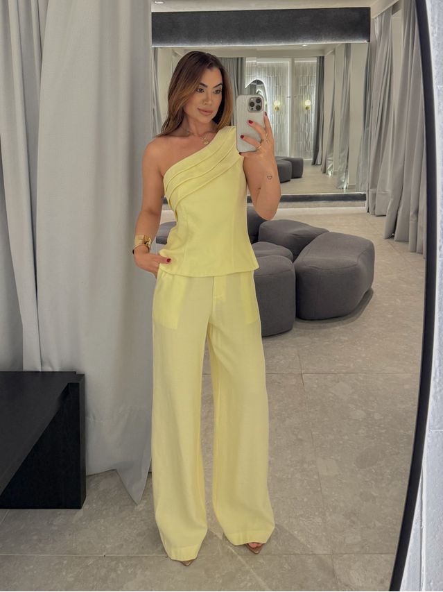 Conjunto Ombro Só Talia Manteiga