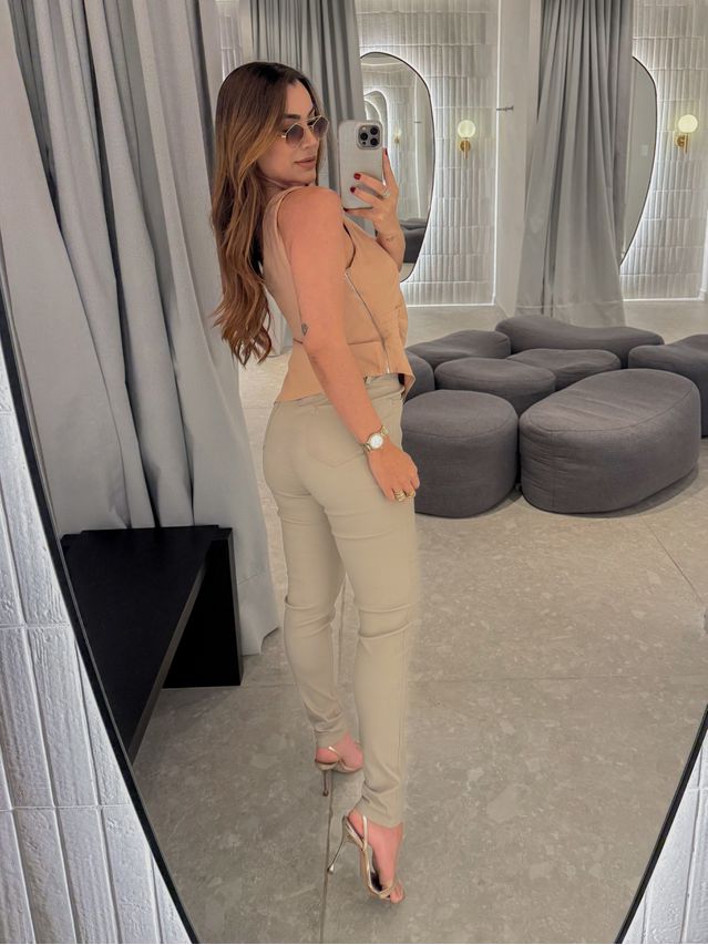 Blusa Ombro Só Dalila Cáqui