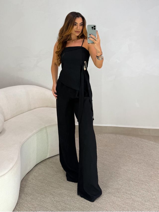 Macacão Fivela Monique Preto