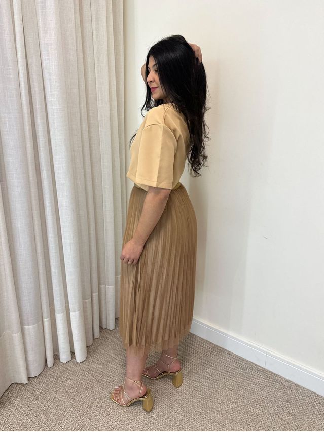 Saia Midi Tule Plissada Marrom