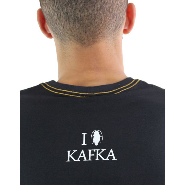 Camiseta Kafka Preta