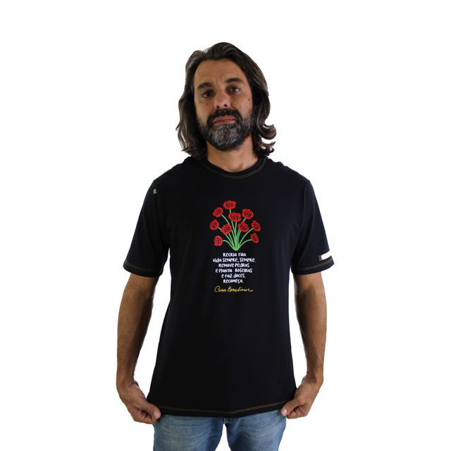 Camiseta Cora Coralina Recria Preta