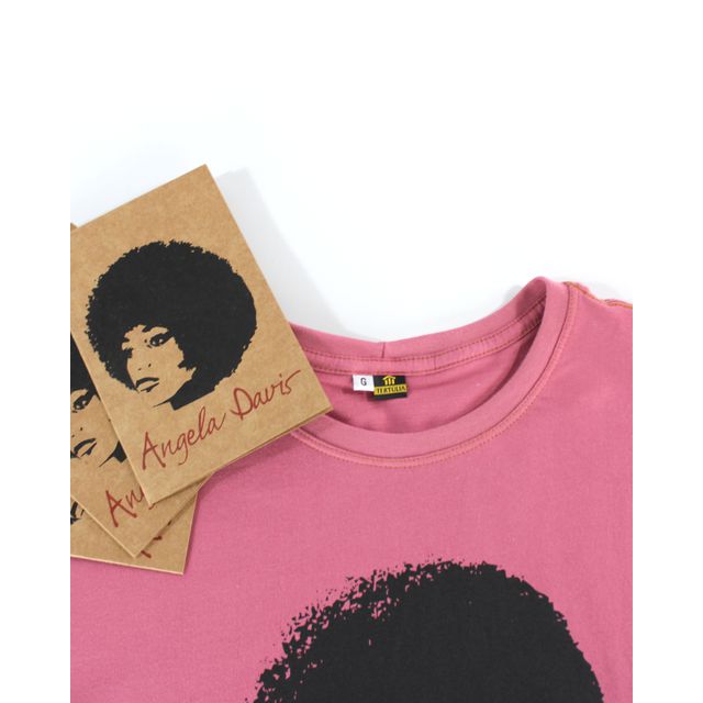 Camiseta Angela Davis - Goiaba
