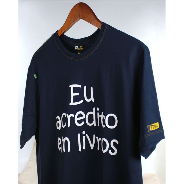 Camiseta Eu Acredito em Livros - Marinho 