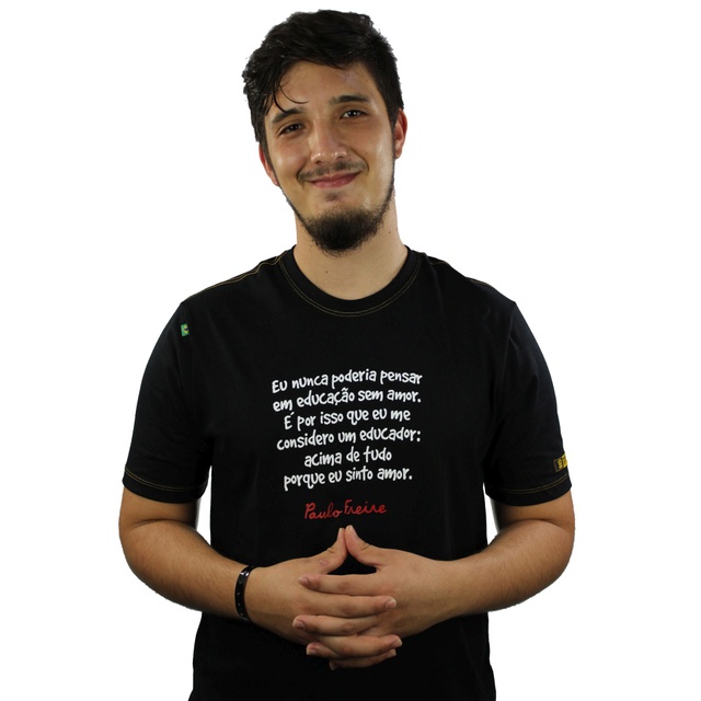 Camiseta Paulo Freire Preta