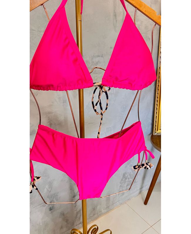 Biquíni Plus Size Cortininha Rosa Neon com onça