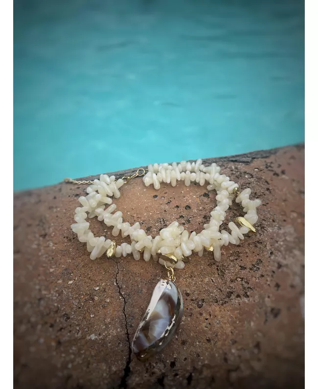 Choker de Pedras Naturais com Pingente de Concha M... - JOYCE PRADO