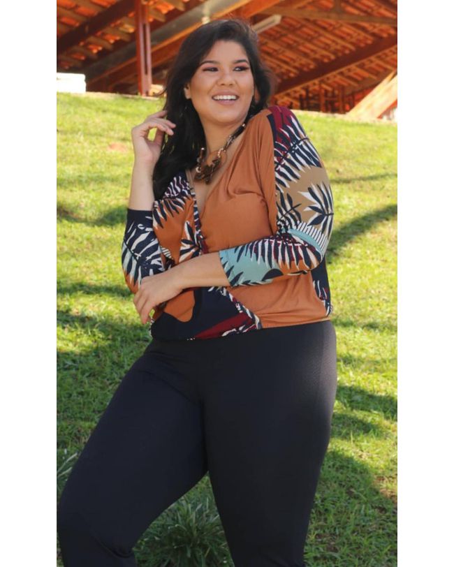 Blusa Feminina Plus Size Manga Longa Floral
