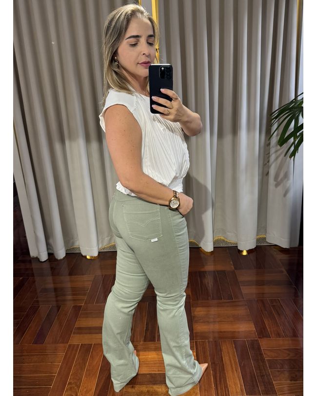 Calça Feminina Loopper Flare Verde Claro Oliva