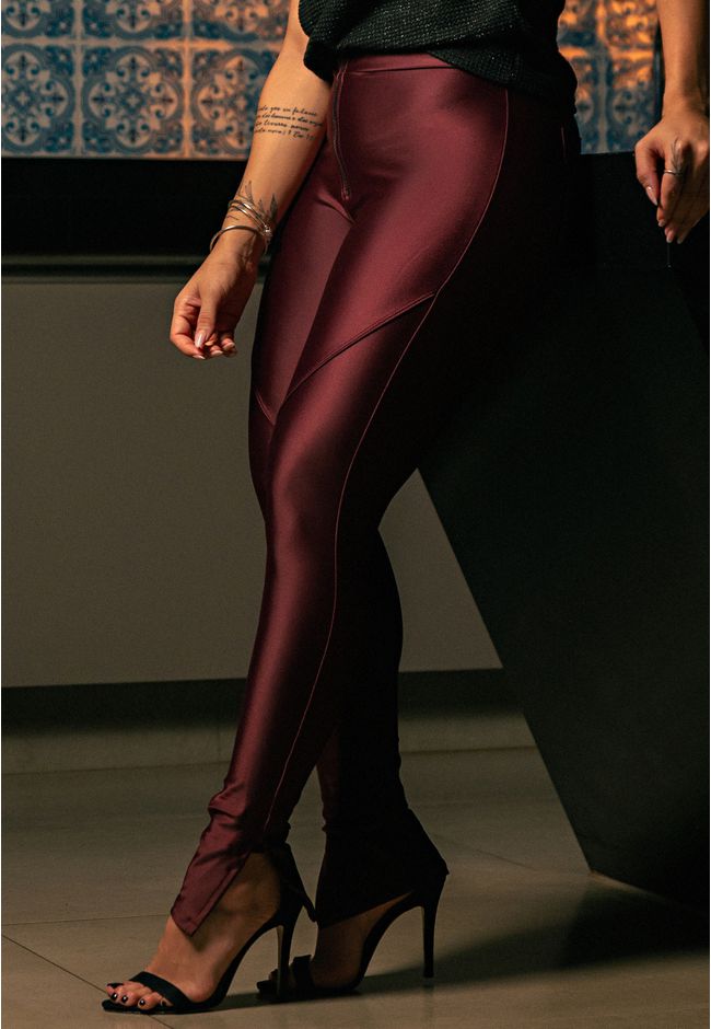Calça Prada Frelith Zíper com Recorte e Fenda - VINHO
