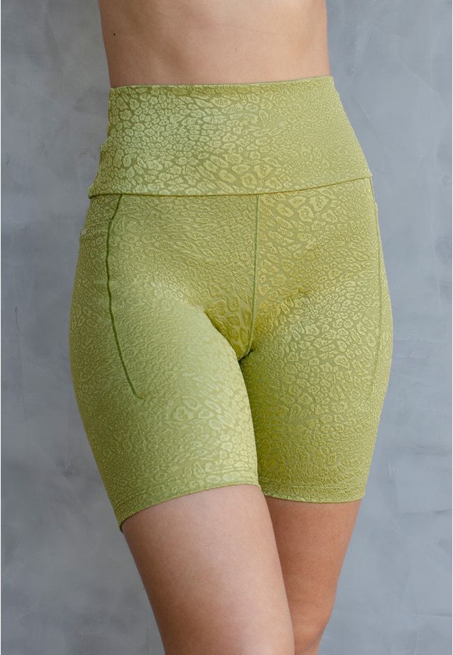 Short Frelith Onça com Bolso Invisível Lateral - VERDE