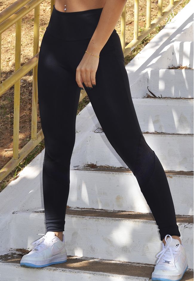 Calça Fitness Frelith Fosco Brilho com Recortes Di... - FRELITH
