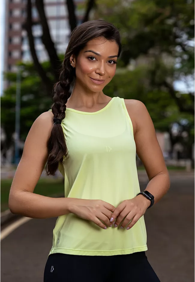 Regata Fitness Frelith com Decote nas Costas - VER... - FRELITH