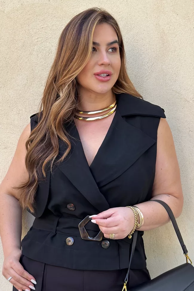 Macaquinho Karina Black | TAMTAUM PLUS SIZE FASHION