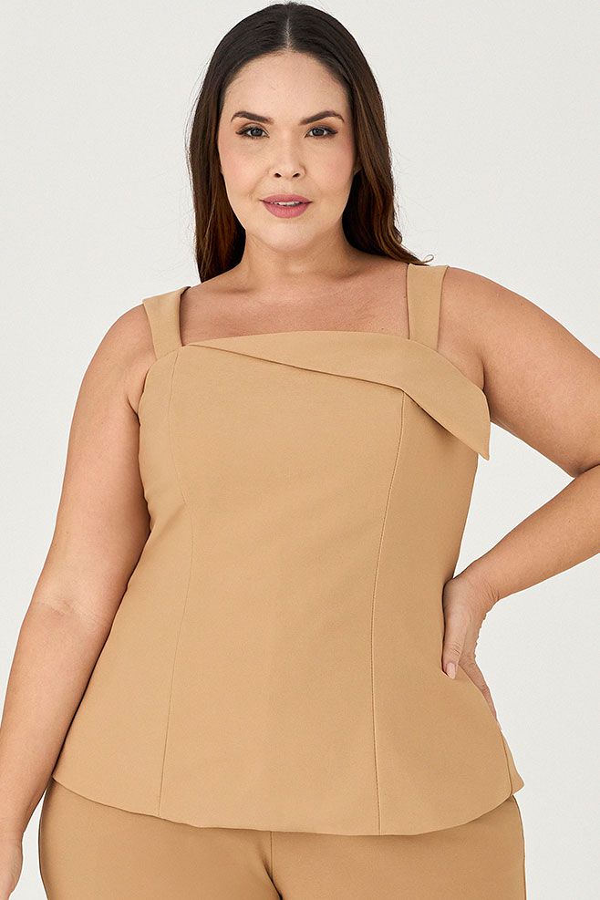 Blusa com Decote Assimétrico - MySize Ícones