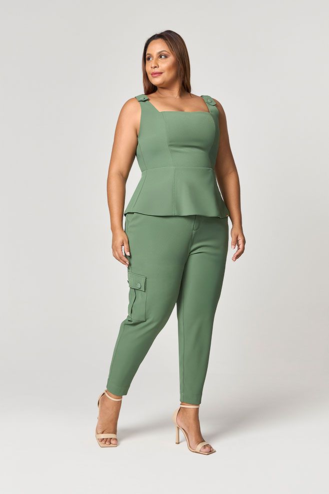 Calça Alfaiataria com Detalhe Botões MySize - Reflect Inverno 25