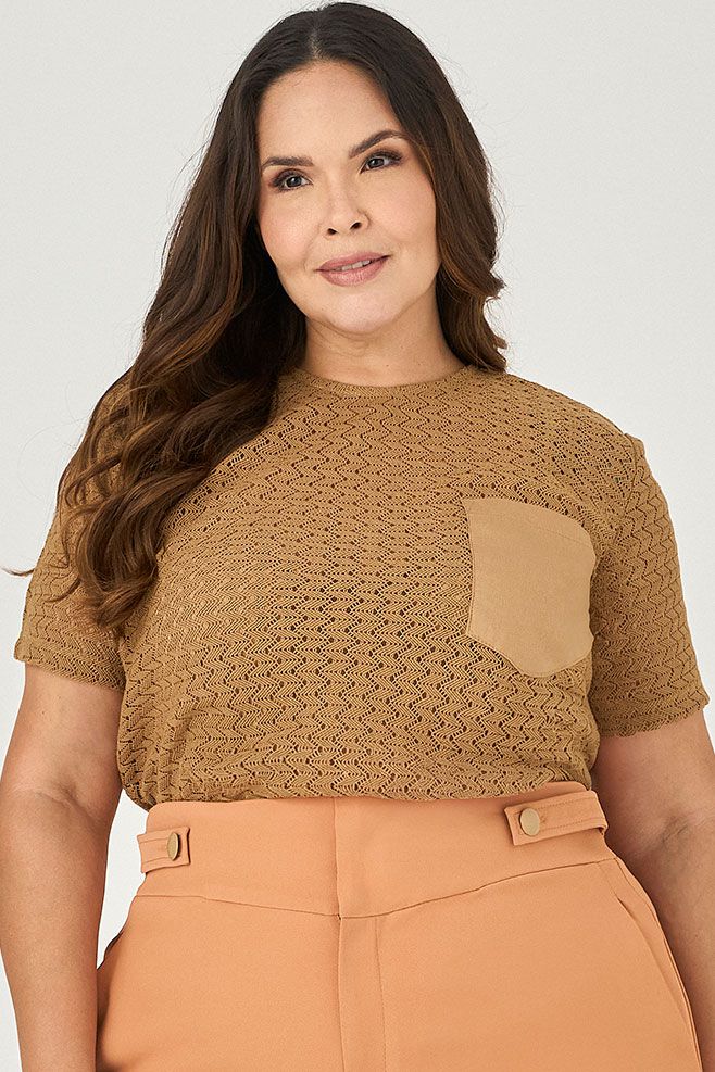T-shirt de Tela com Detalhe Bolso - MySize - Sentir