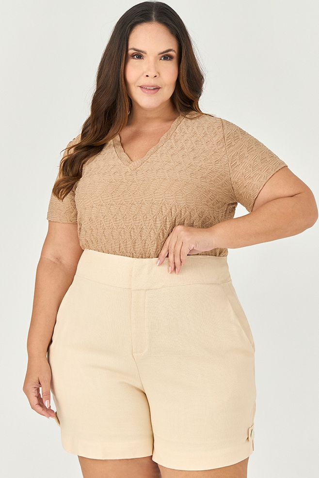 Short com Detalhe Fenda Lateral - MySize - Sentir