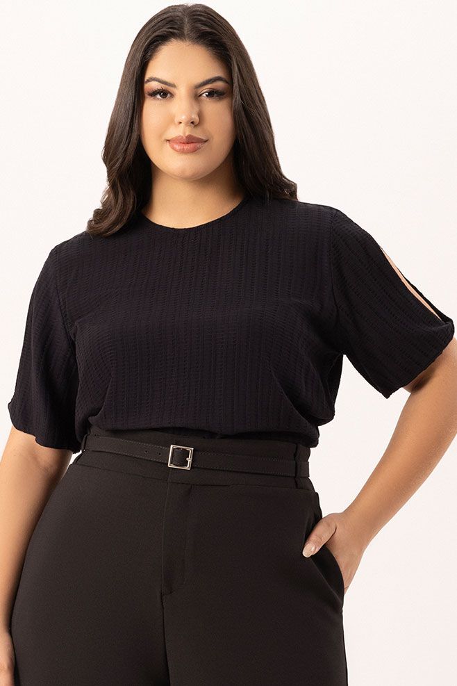Blusa Maquinetada com Detalhe de Manga - Urban Flowers