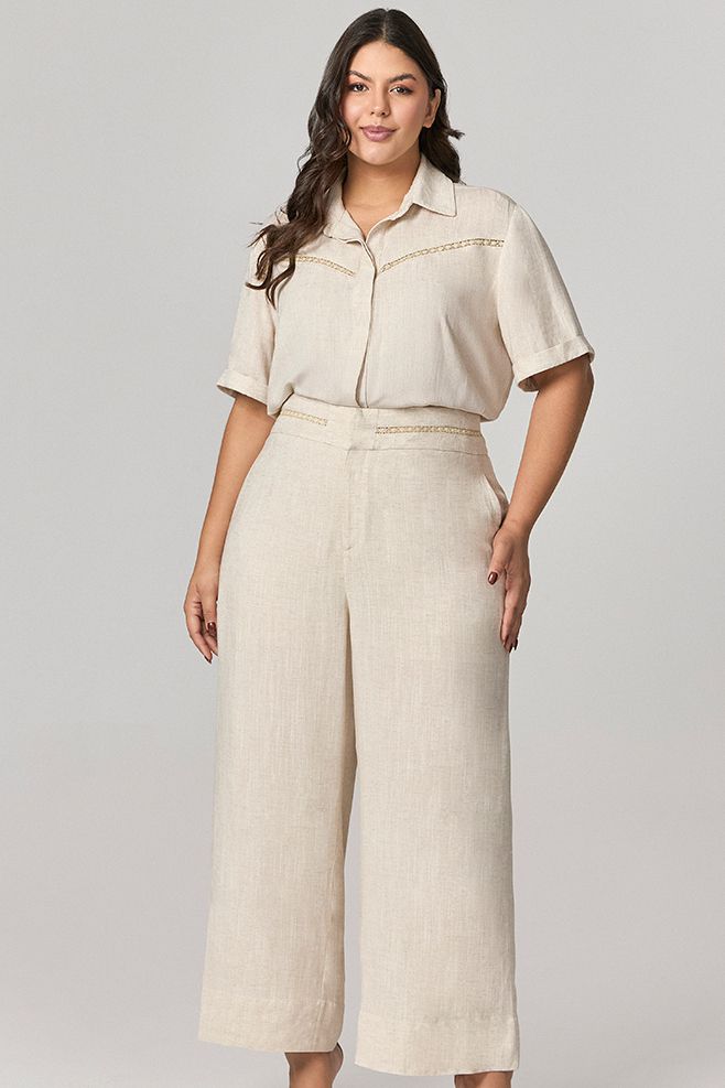 Calça Pantacourt com Detalhe Guipir MySize - Verano 