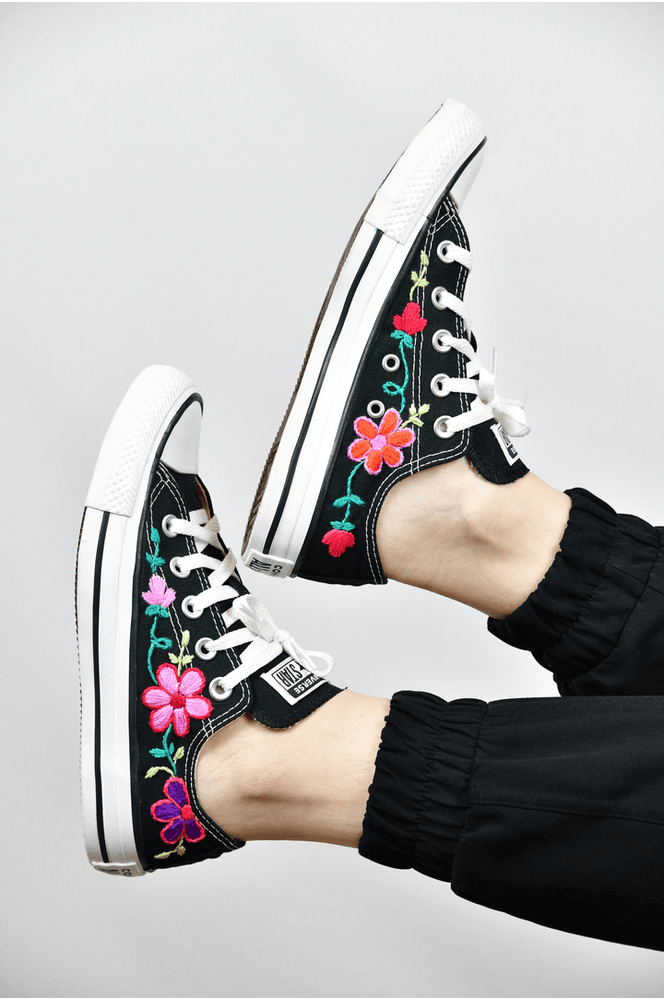 ALL STAR PRETO CANO BAIXO FLORES SEVILHA - BIAAGUILA