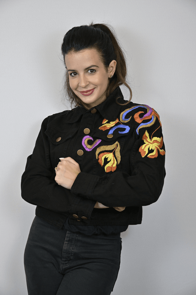 Jaqueta Jeans Preta Modelo Sardenha - BIAAGUILA