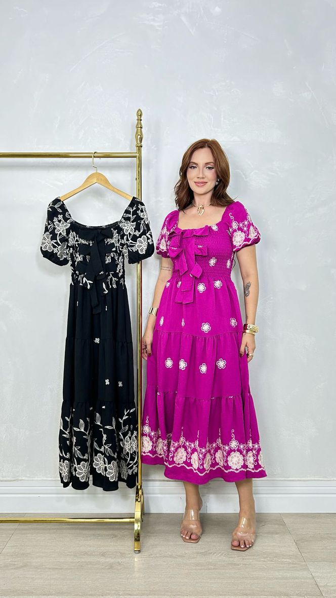 Vestido Ciganinha Com Lastex Com Bordado e Laço Fucsia