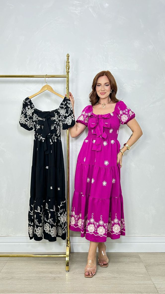 Vestido Ciganinha Com Lastex Com Bordado e Laço Fucsia