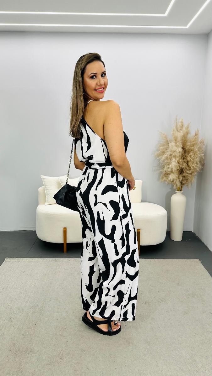 MACACAO CIGARRETE LIVIA