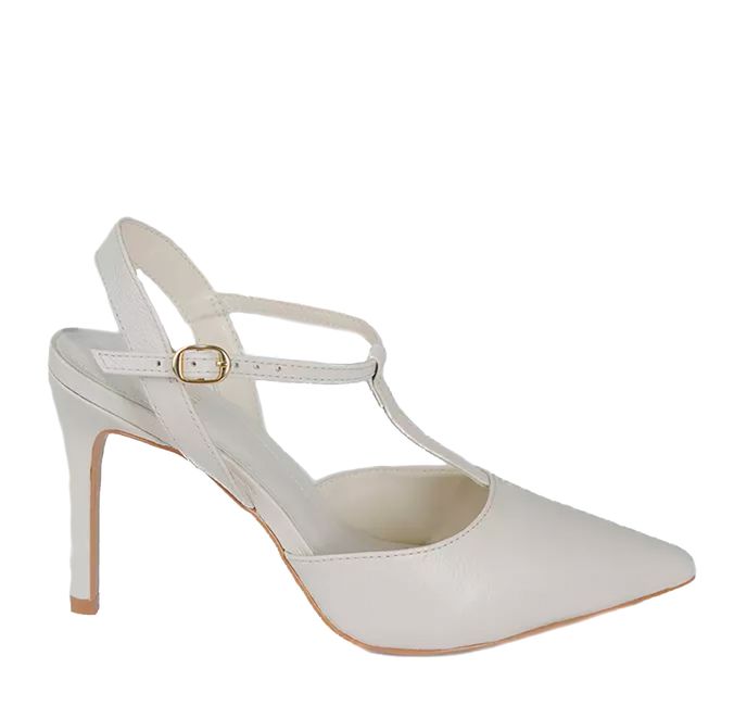 Scarpin Off White Salto Fino em Couro Fivela Ajustável