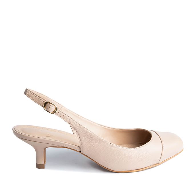Slingback em Couro Salto Fino Bege Carmem