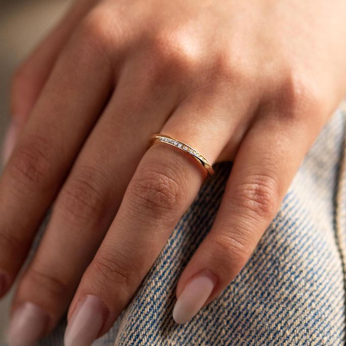 Aliança Casamento em ouro 1.5mm Torcida Cloe - Par 