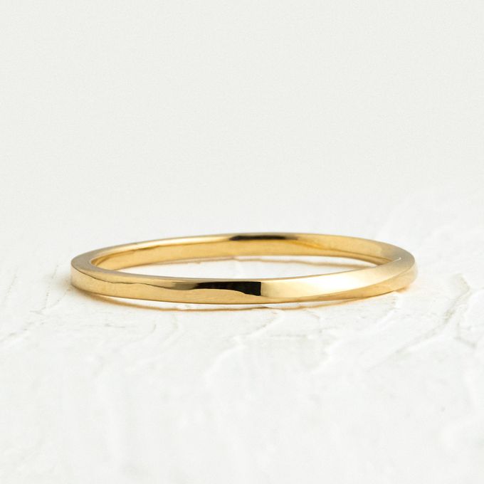 Aliança Casamento em ouro 1.5mm Torcida Cloe - Par 