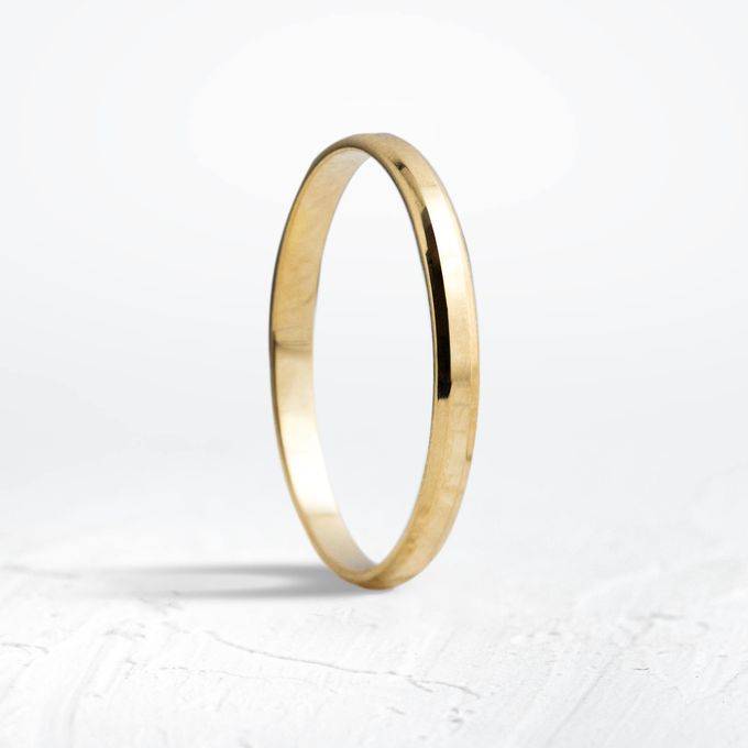 Aliança de Casamento em Ouro 2mm Chanfrada Lucy - Par