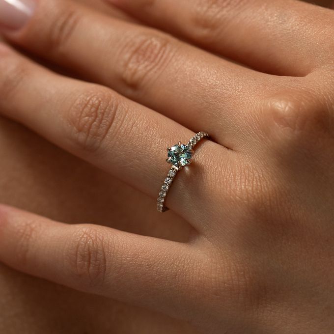 Anel de Noivado em Ouro Branco Akira