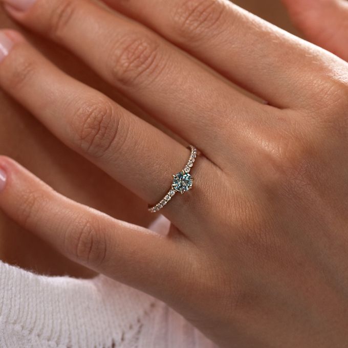 Anel de Noivado em Ouro Branco Akira