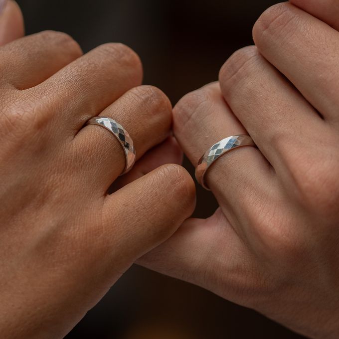 Aliança de Namoro em Prata Esterlina 925 Prisma 4mm - Par