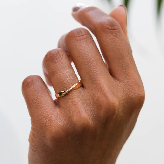 Aliança de Casamento em Ouro Eternal Cravejada 3mm - Unidade