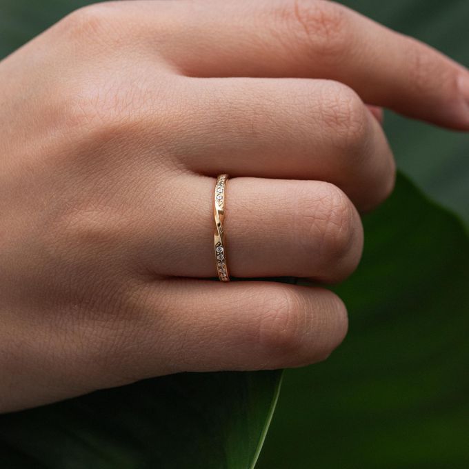 Aliança de Casamento em Ouro 2mm Cravejada Infinita - Unidade