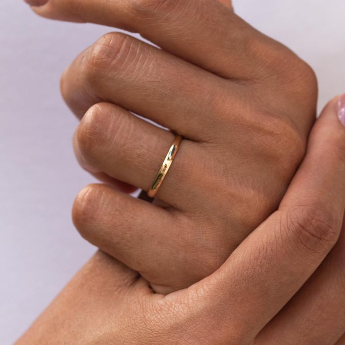 Aliança de Casamento em Ouro 2mm Chanfrada Lucy - Unidade