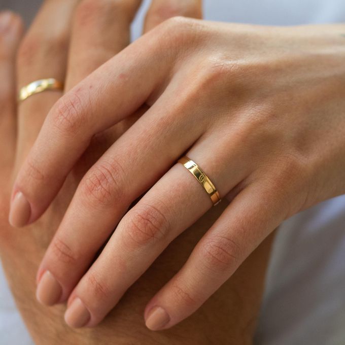 Aliança de Casamento em Ouro 3mm Reta Friso Português - Par