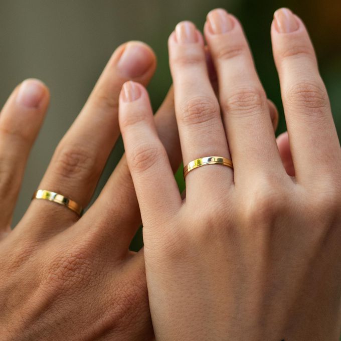 Aliança de Casamento em Ouro 3mm Reta Friso Português - Par