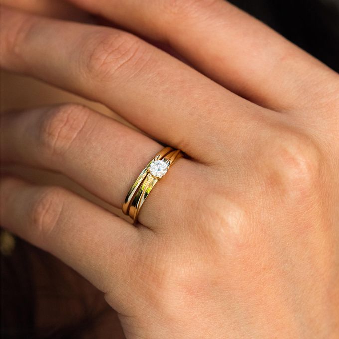 Anel de Noivado em Ouro Solitário Orvalho