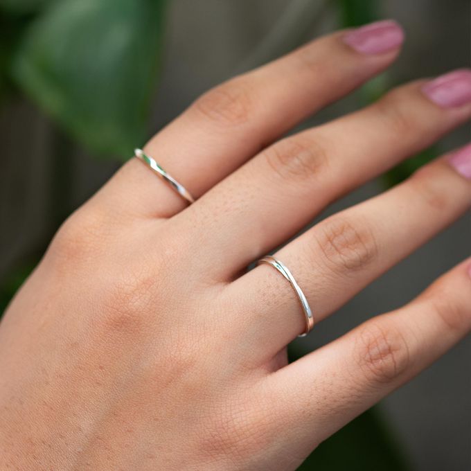 Aliança de Namoro Prata Esterlina 925 2mm Curvas - Par