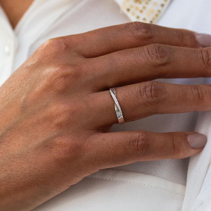 Aliança de Namoro Prata esterlina 925 3mm Infinity Cravejada - Unidade