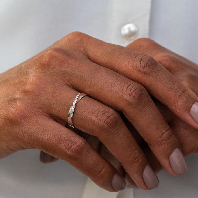 Aliança de Namoro Prata esterlina 925 3mm Infinity Cravejada - Unidade